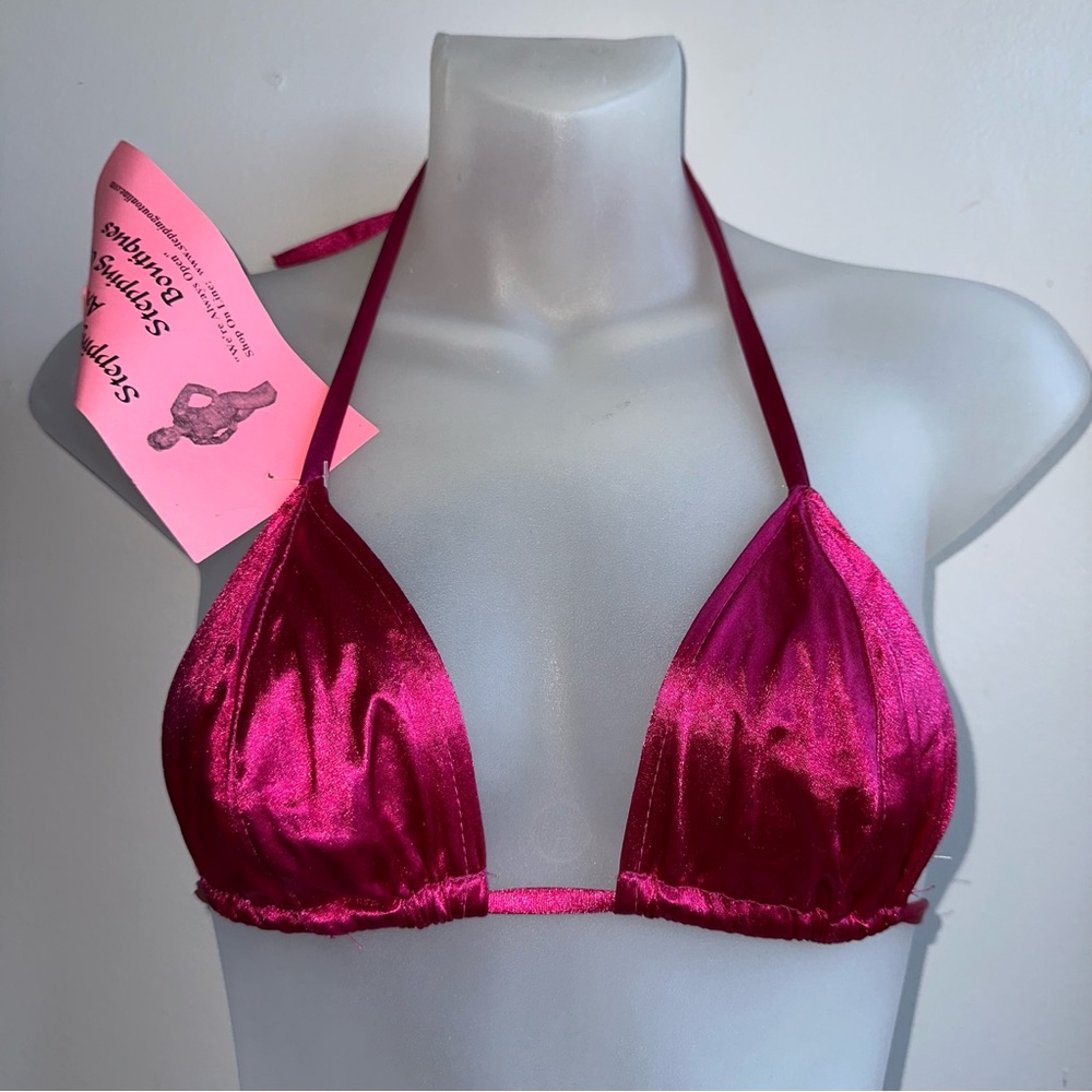Women’s Dead Stock Sin-Sations Red Silky Bikini Top NWT Size M USA Made